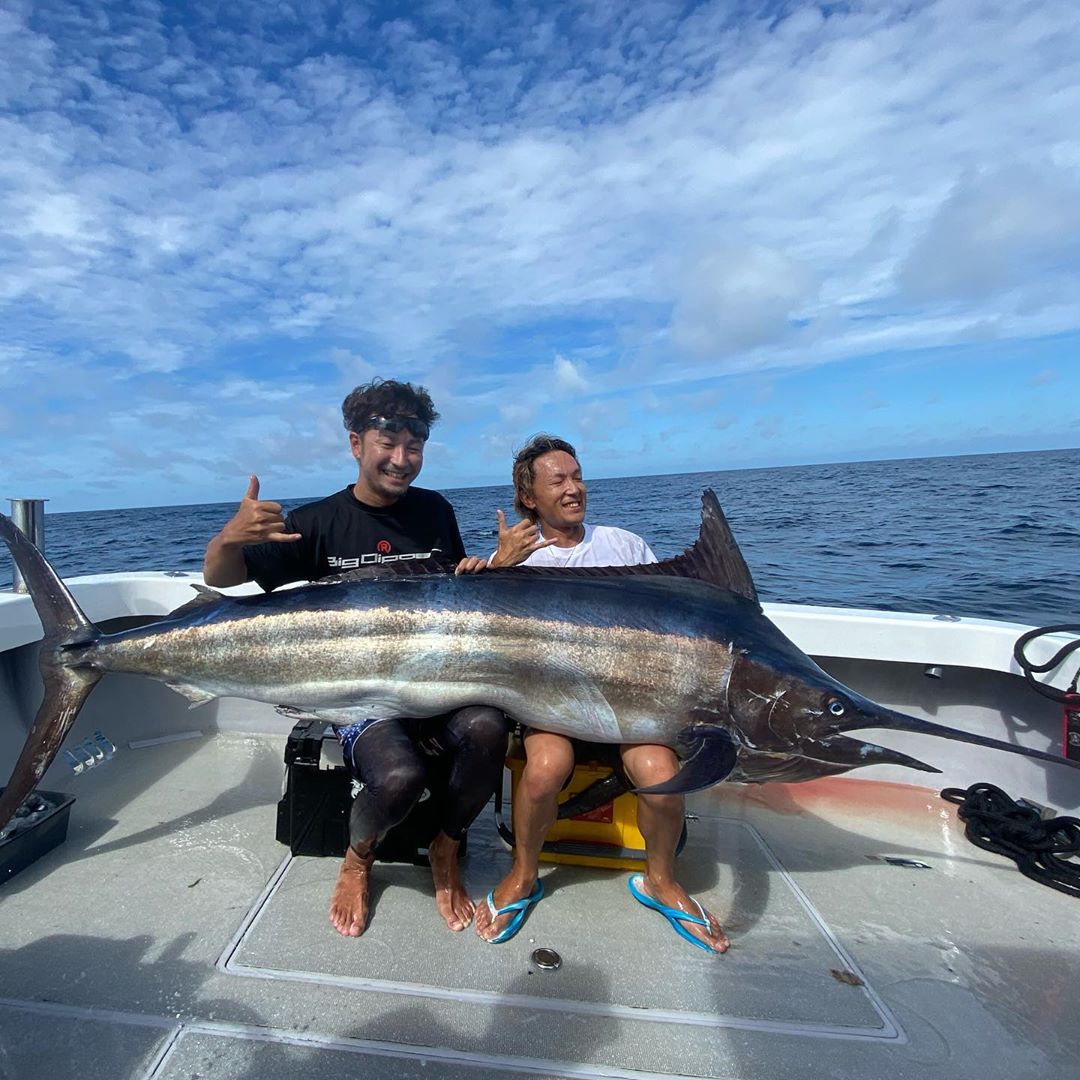 カジキは初乗船の奥田様 遊漁船サンライズ 新海 玄界灘の釣り